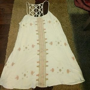 Boutique creme embroidered dress size medium